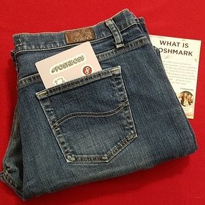 LEE relaxed bootcut at the waist 16 short denim jeans